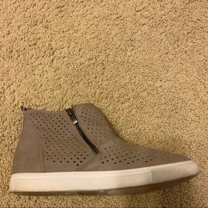 High Top Pierre Dumas Sneakers